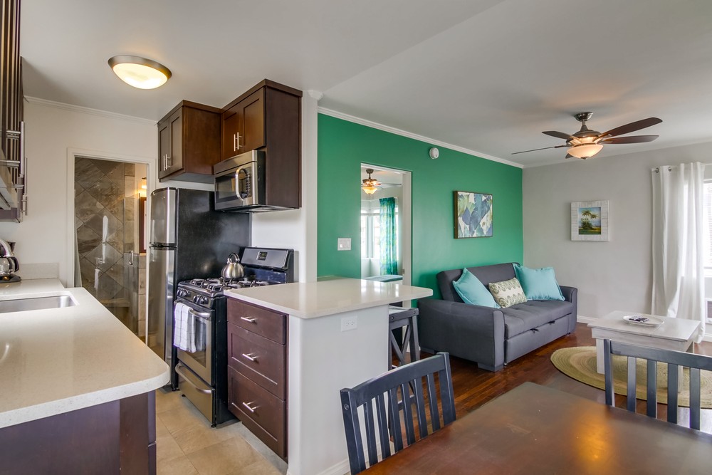 Virtual tour photo 18 of 34 for 807 Manhattan Ct
