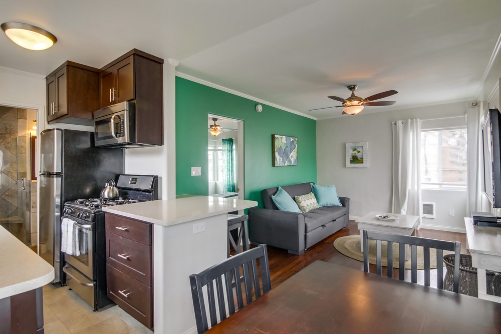 Virtual tour photo 19 of 34 for 807 Manhattan Ct