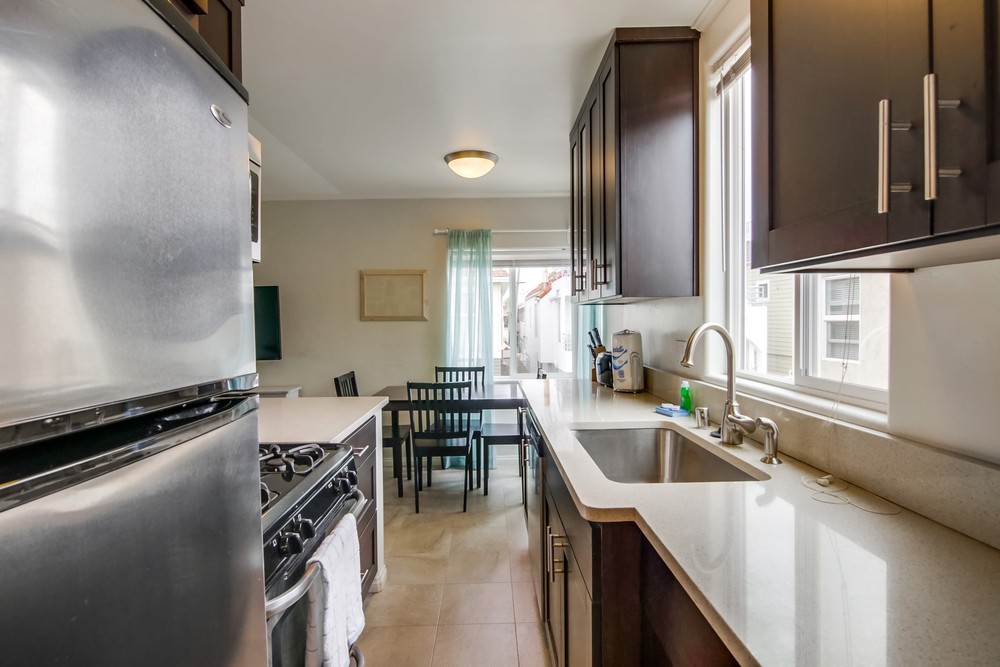 Virtual tour photo 25 of 34 for 807 Manhattan Ct