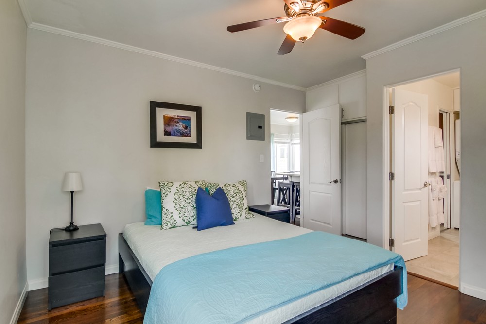 Virtual tour photo 29 of 34 for 807 Manhattan Ct