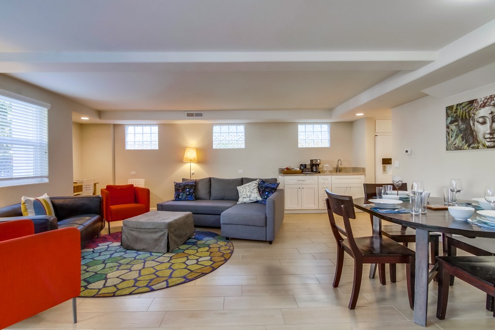 Virtual tour photo 11 of 39 for 807 Nahant Ct
