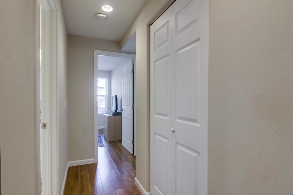 Virtual tour photo 27 of 39 for 807 Nahant Ct
