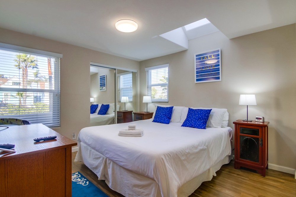 Virtual tour photo 28 of 39 for 807 Nahant Ct