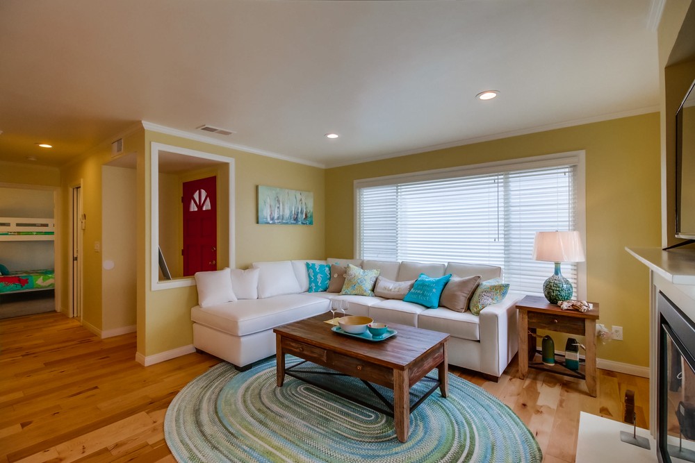 Virtual tour photo 7 of 41 for 808 Monterey Ct
