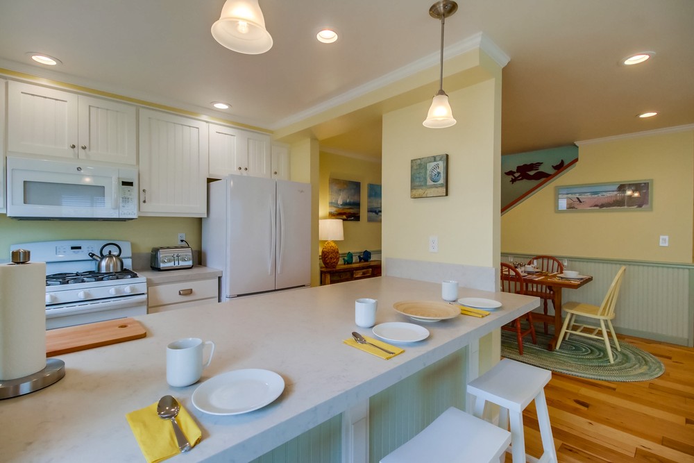 Virtual tour photo 11 of 41 for 808 Monterey Ct