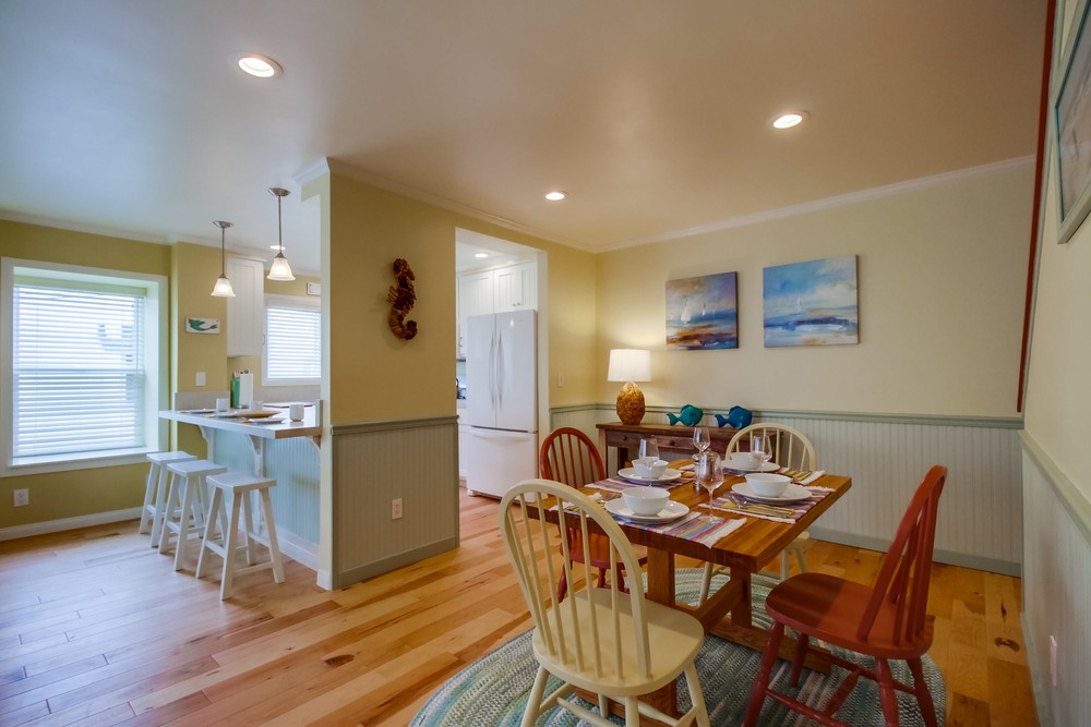 Virtual tour photo 14 of 41 for 808 Monterey Ct