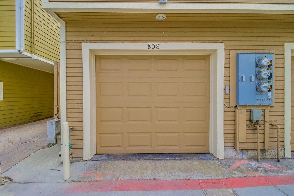 Virtual tour photo 39 of 41 for 808 Monterey Ct