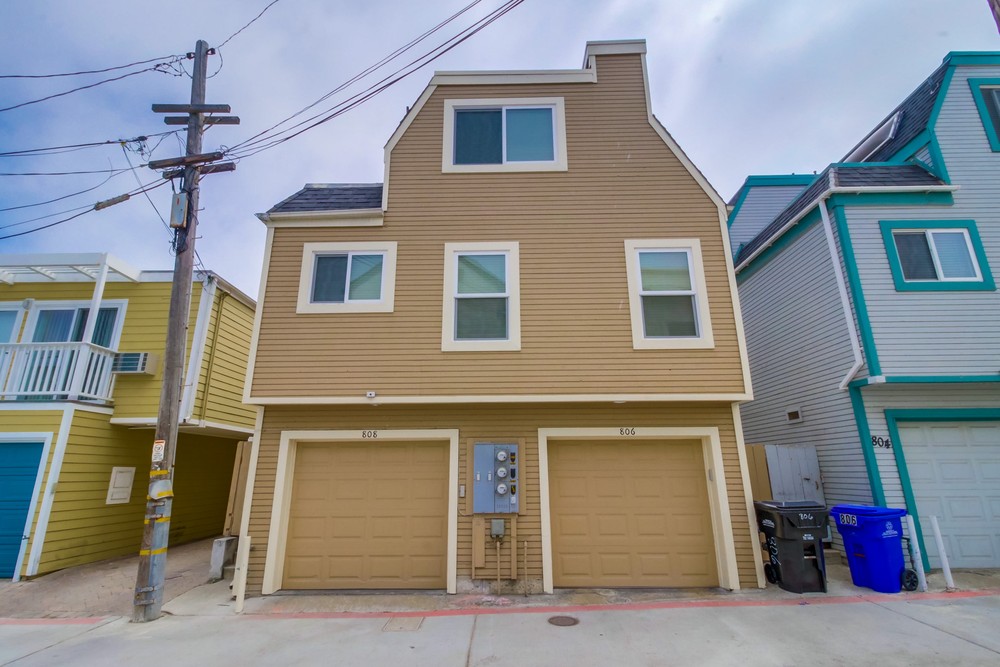 Virtual tour photo 40 of 41 for 808 Monterey Ct