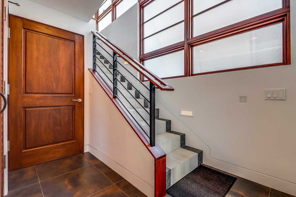 Virtual tour photo 9 of 61 for 808 Salem Ct