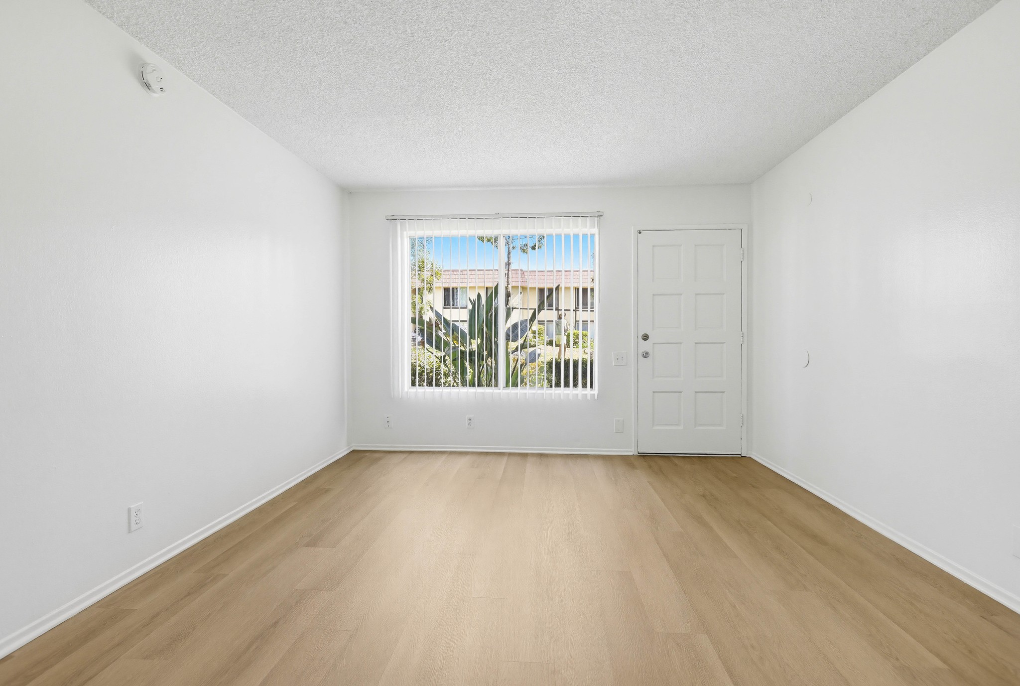 Virtual tour photo 17 of 99 for 8081 Holland Dr