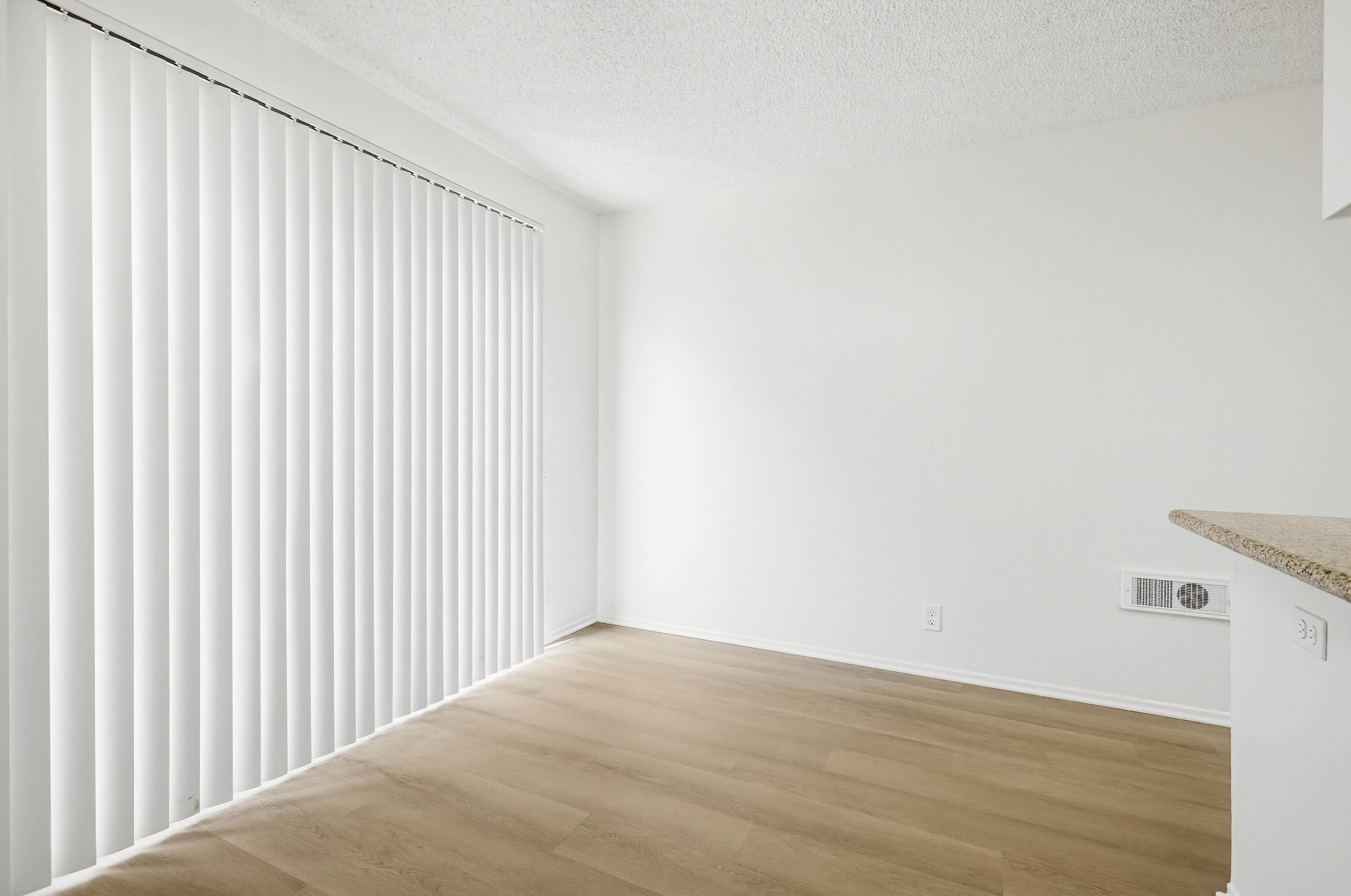 Virtual tour photo 18 of 99 for 8081 Holland Dr