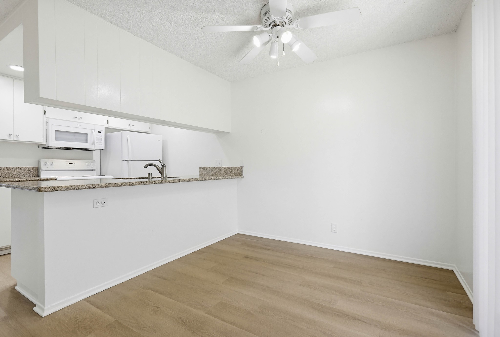 Virtual tour photo 21 of 99 for 8081 Holland Dr