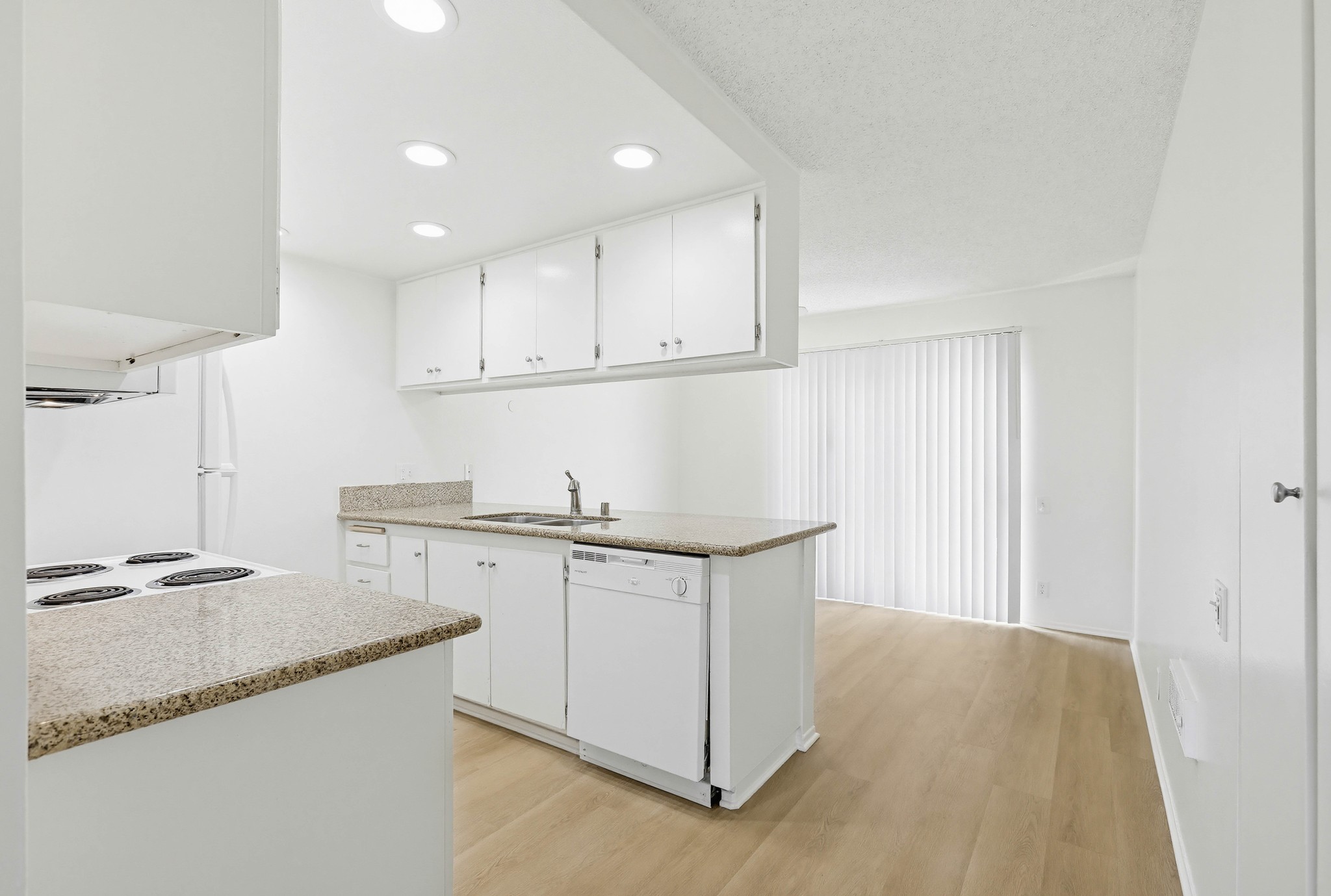 Virtual tour photo 25 of 99 for 8081 Holland Dr