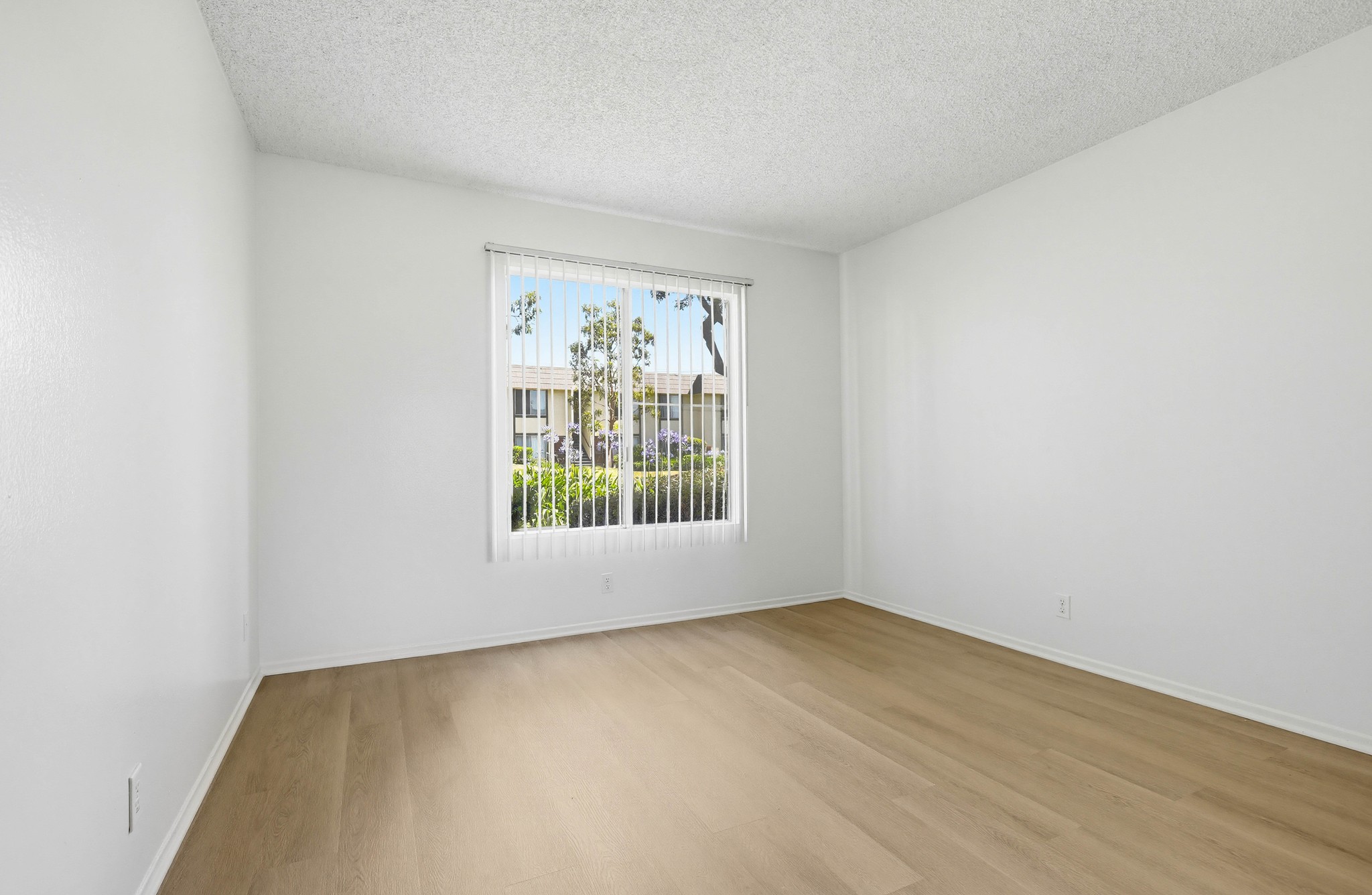 Virtual tour photo 33 of 99 for 8081 Holland Dr