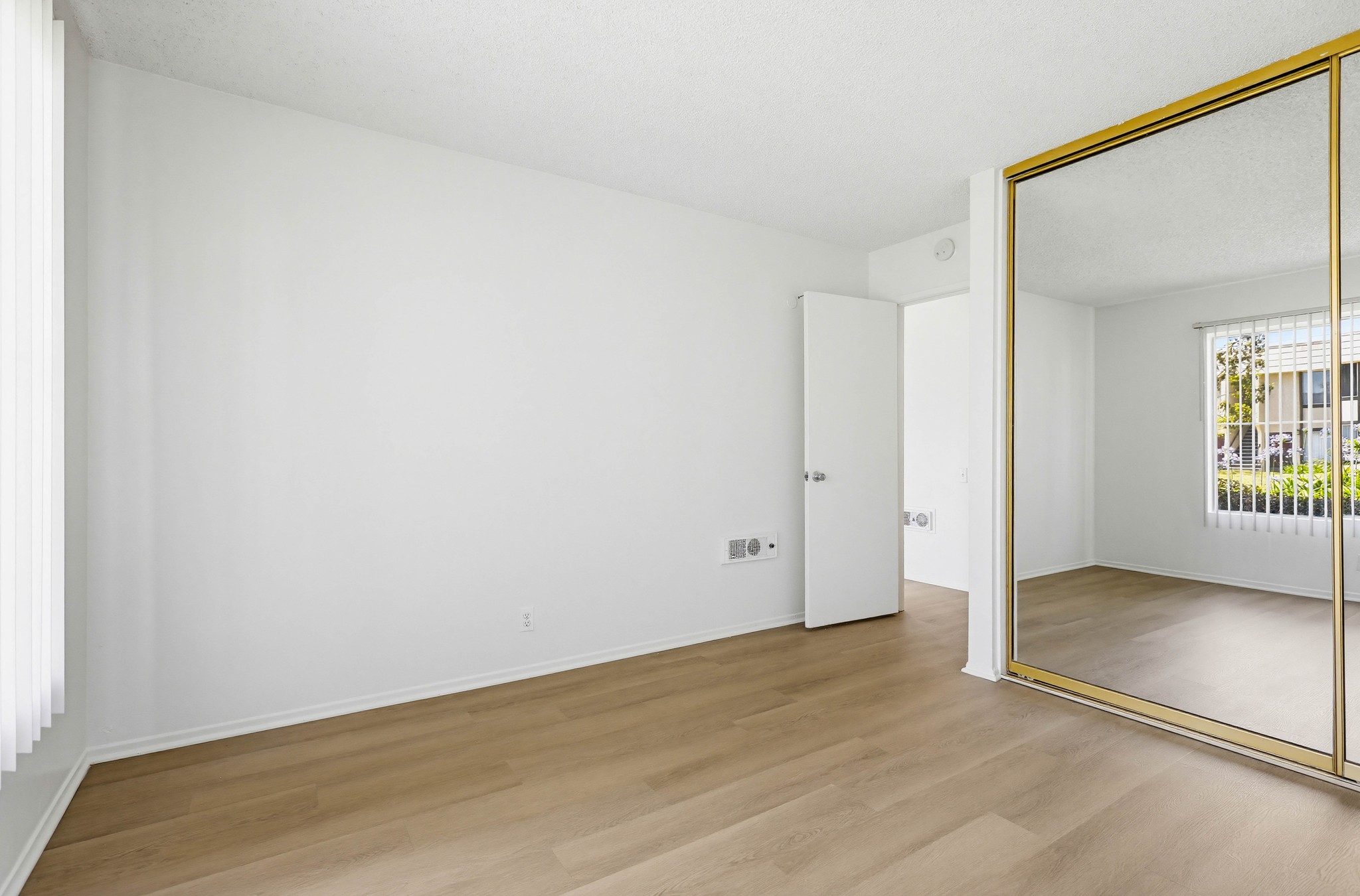Virtual tour photo 34 of 99 for 8081 Holland Dr