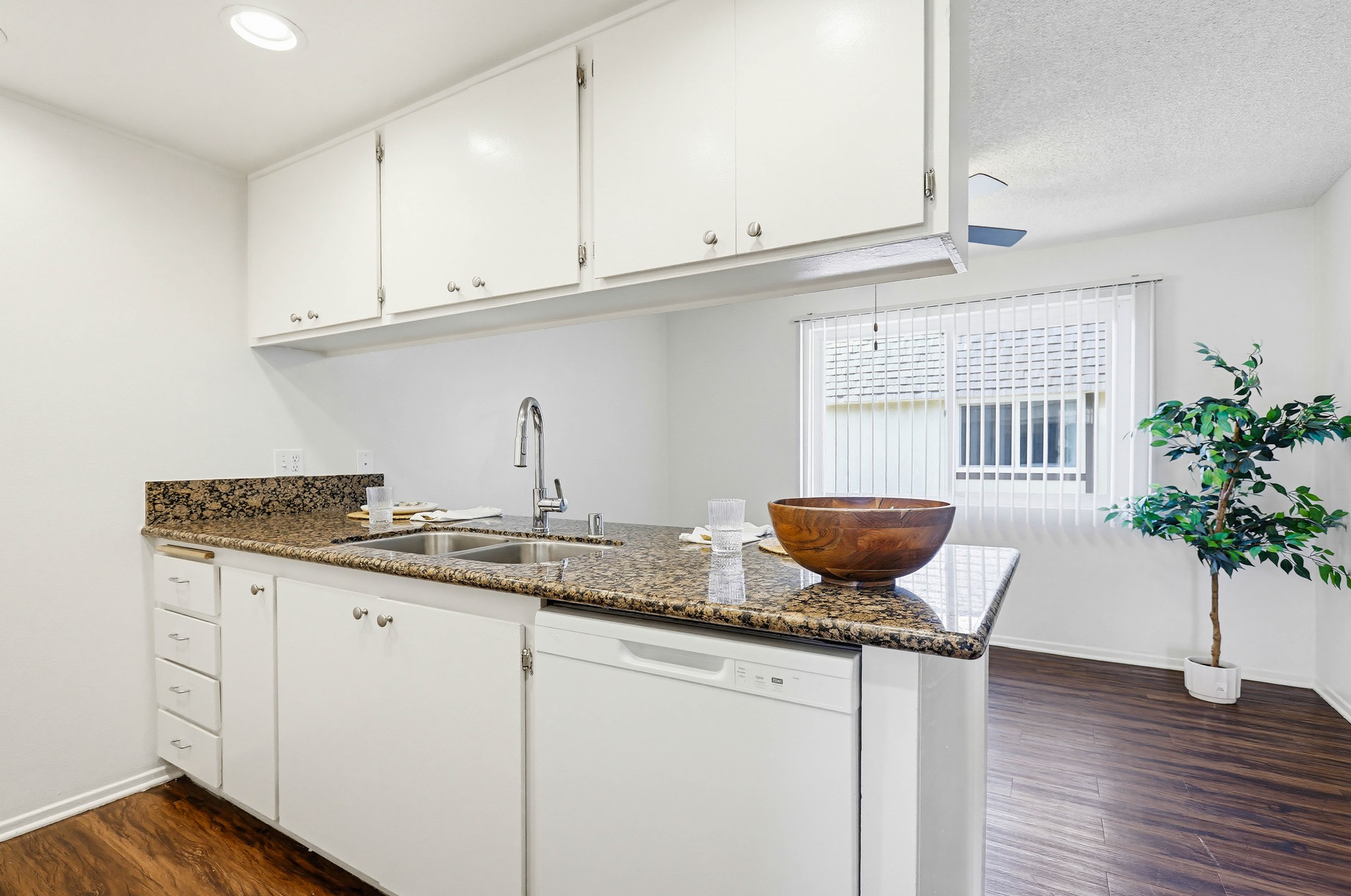 Virtual tour photo 54 of 99 for 8081 Holland Dr