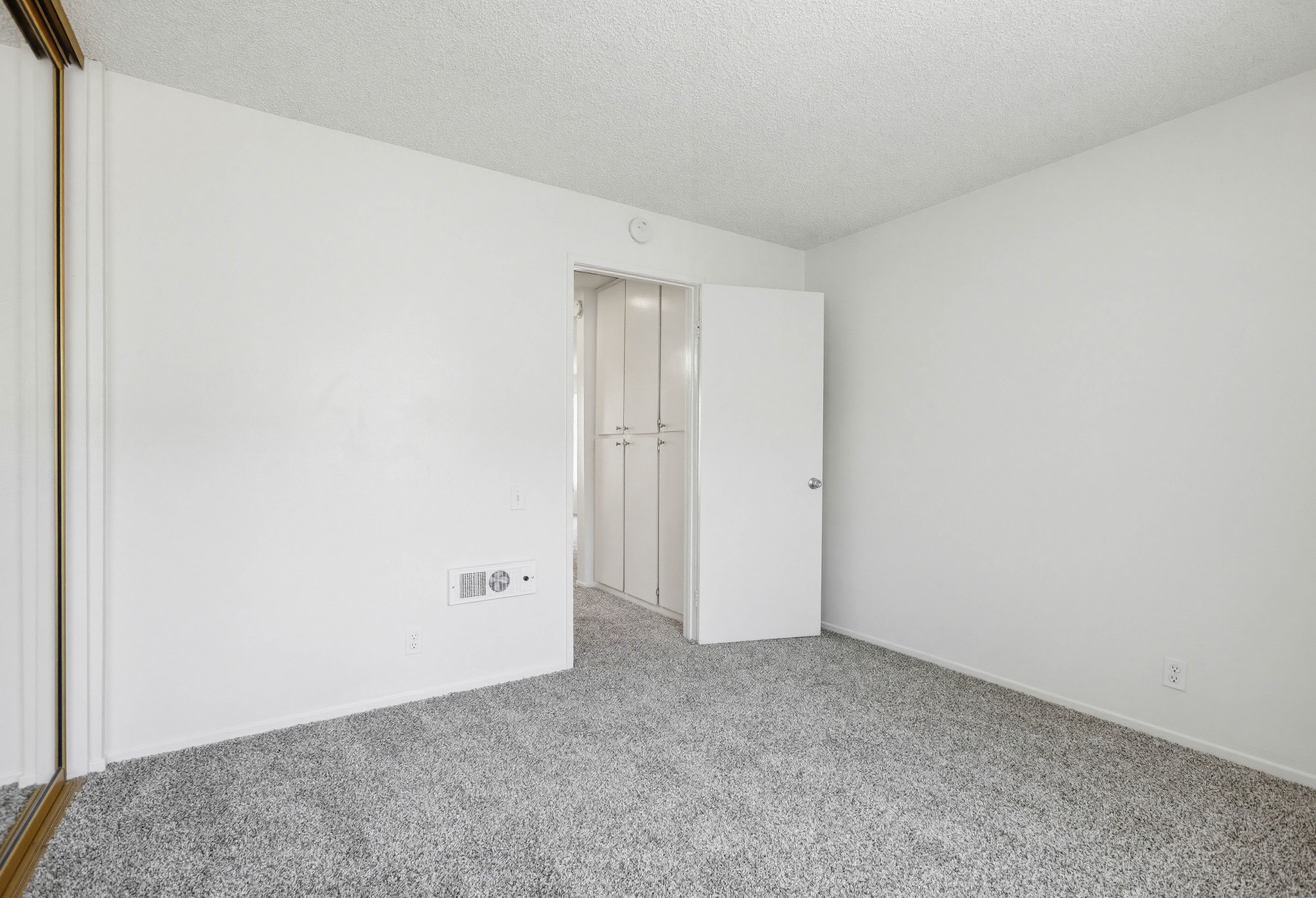 Virtual tour photo 74 of 99 for 8081 Holland Dr