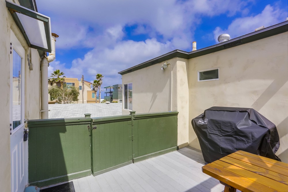 Virtual tour photo 7 of 28 for 809 Manhattan Ct