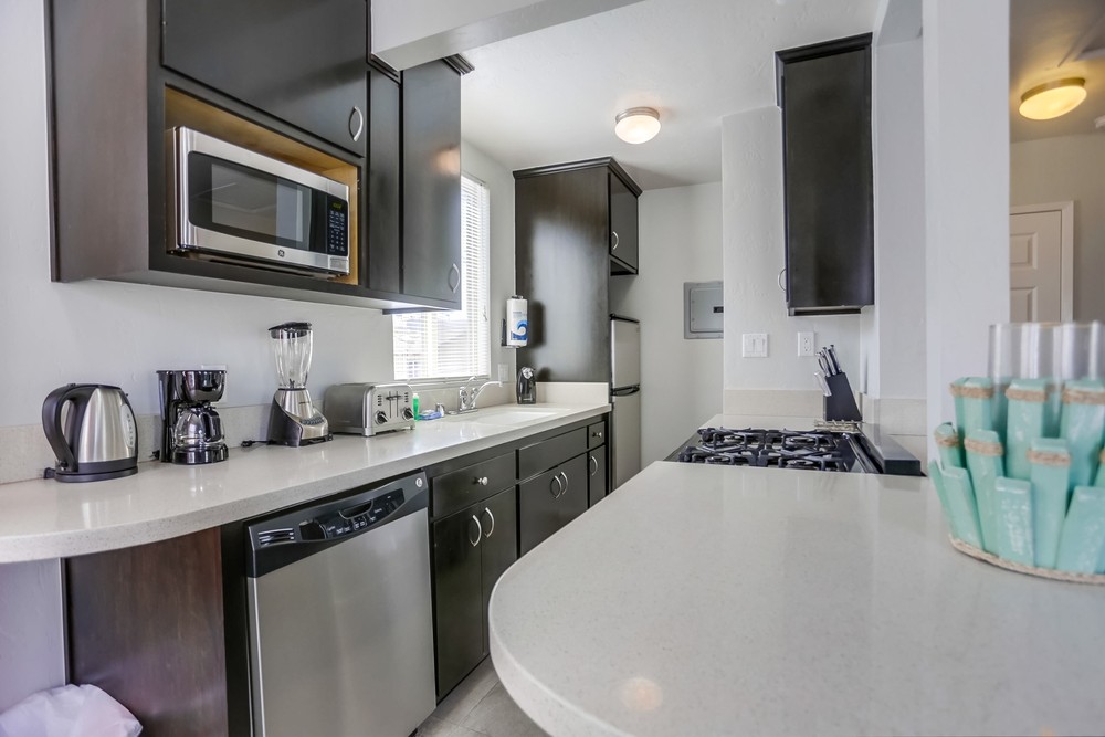 Virtual tour photo 15 of 28 for 809 Manhattan Ct