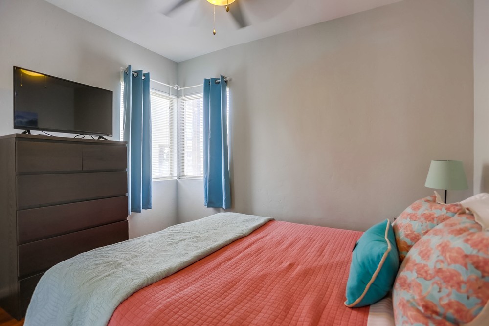 Virtual tour photo 22 of 28 for 809 Manhattan Ct