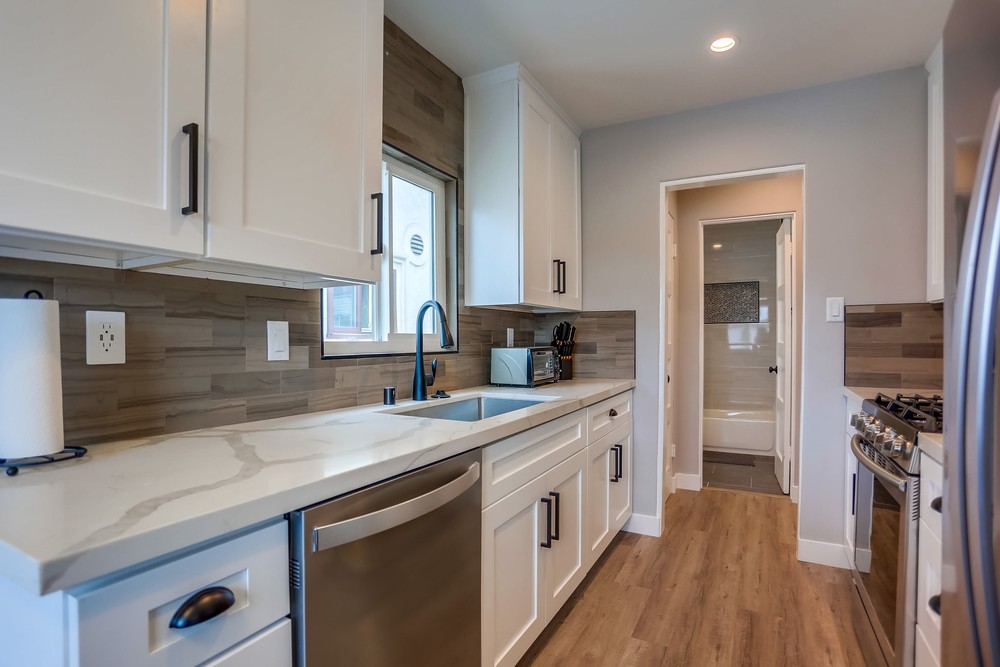 Virtual tour photo 14 of 27 for 810 Island Ct