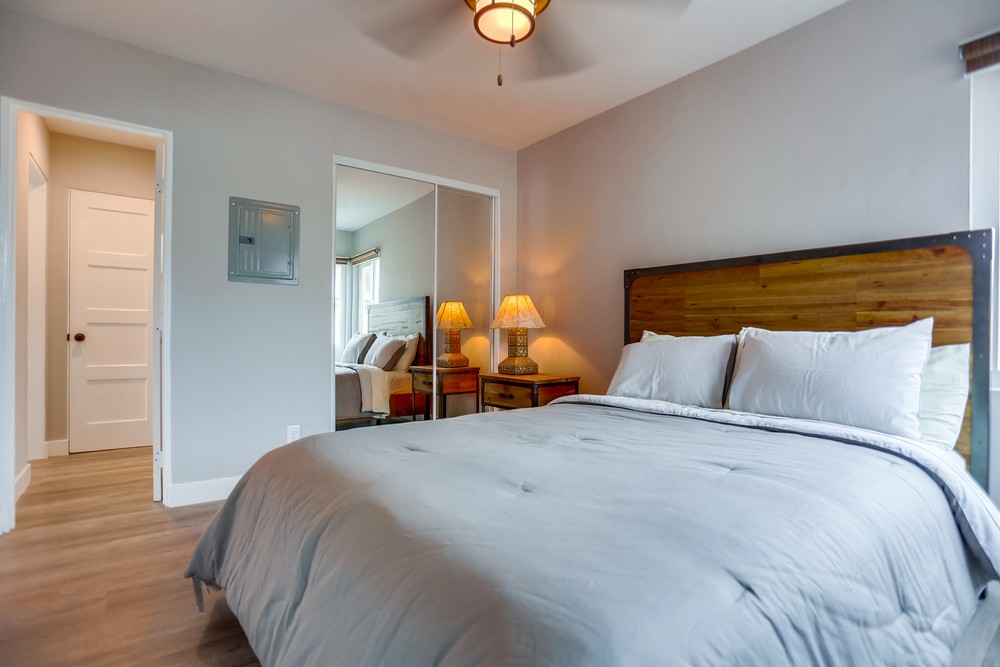 Virtual tour photo 19 of 27 for 810 Island Ct