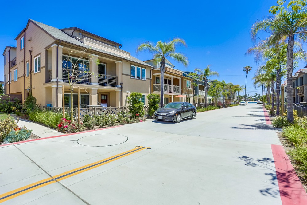 Virtual tour photo 1 of 38 for 810 Santa Barbara Pl
