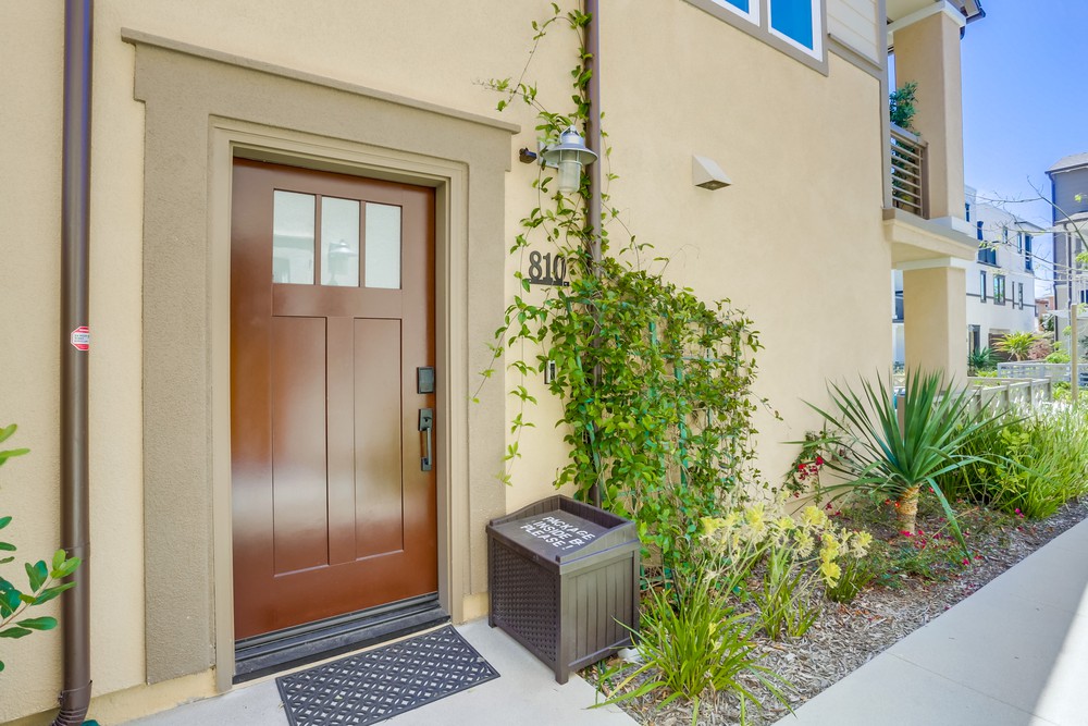 Virtual tour photo 6 of 38 for 810 Santa Barbara Pl