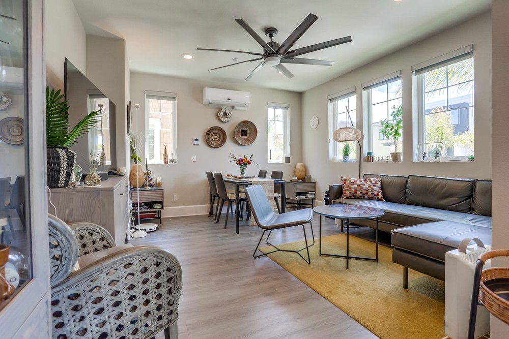 Virtual tour photo 15 of 38 for 810 Santa Barbara Pl