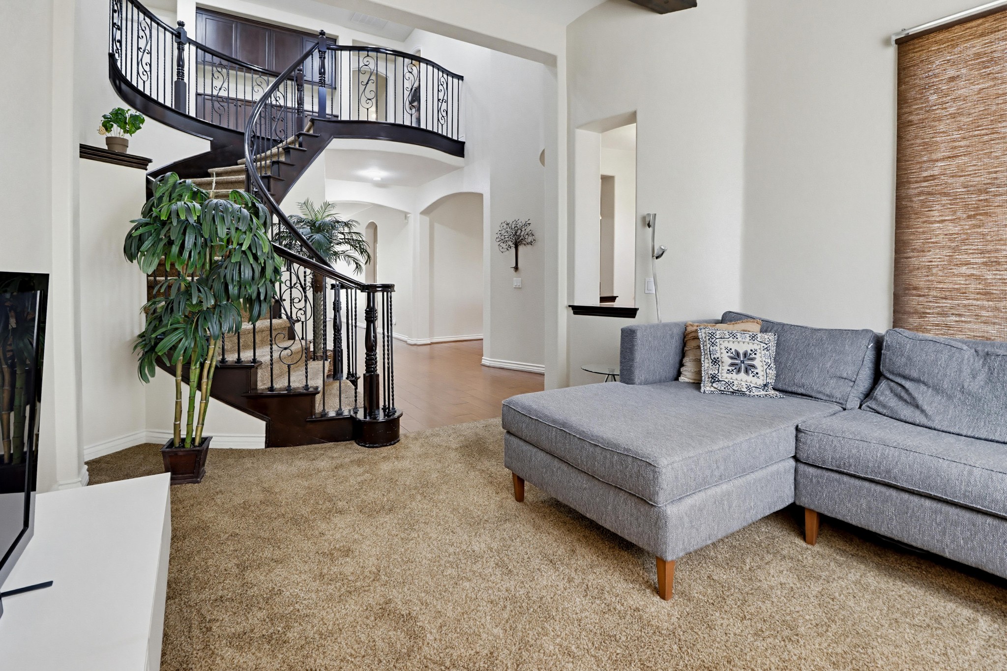 Virtual tour photo 8 of 63 for 810 Scenic Terrace Pl