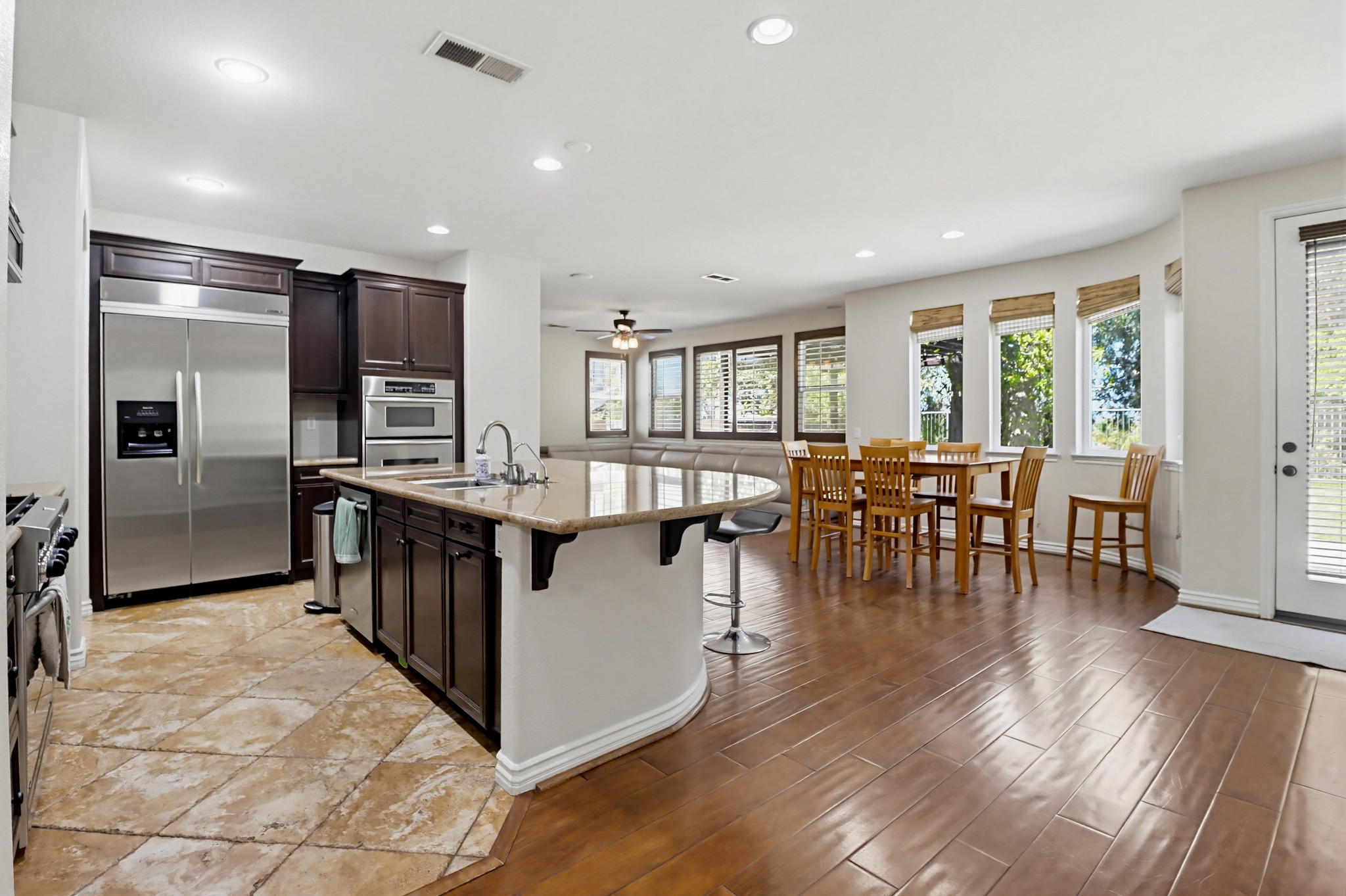 Virtual tour photo 10 of 63 for 810 Scenic Terrace Pl