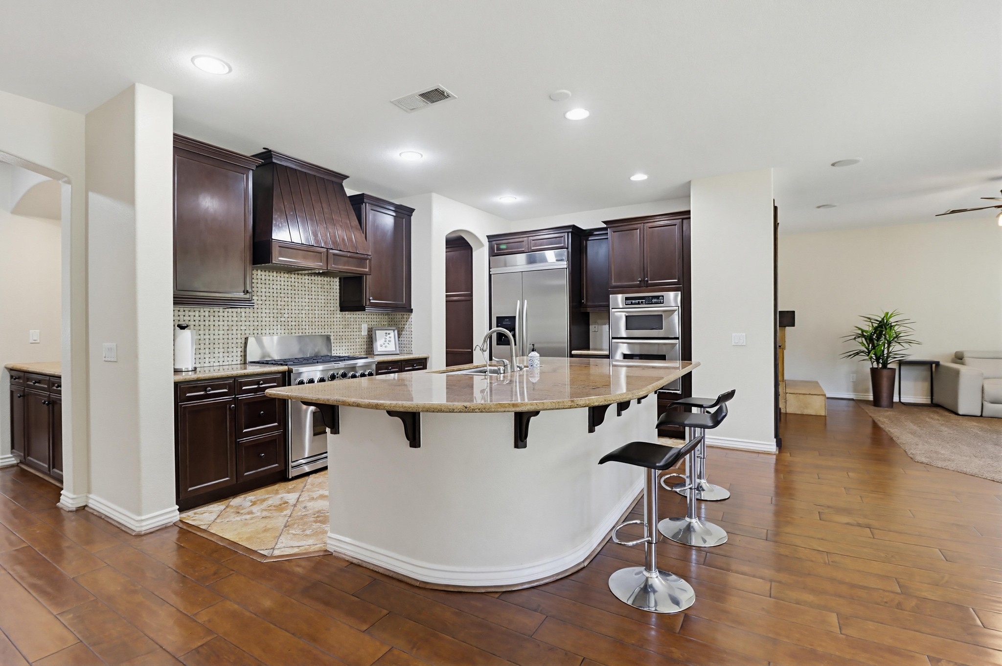 Virtual tour photo 12 of 63 for 810 Scenic Terrace Pl