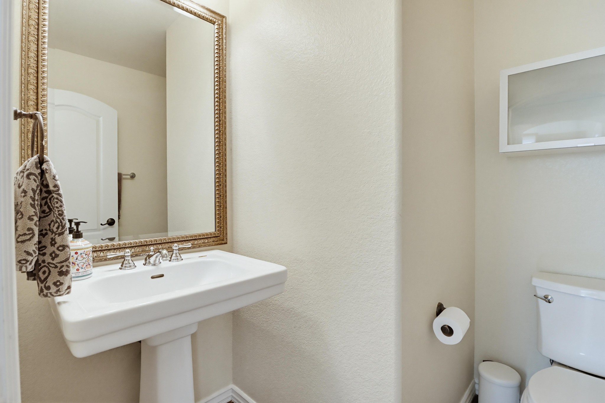 Virtual tour photo 17 of 63 for 810 Scenic Terrace Pl