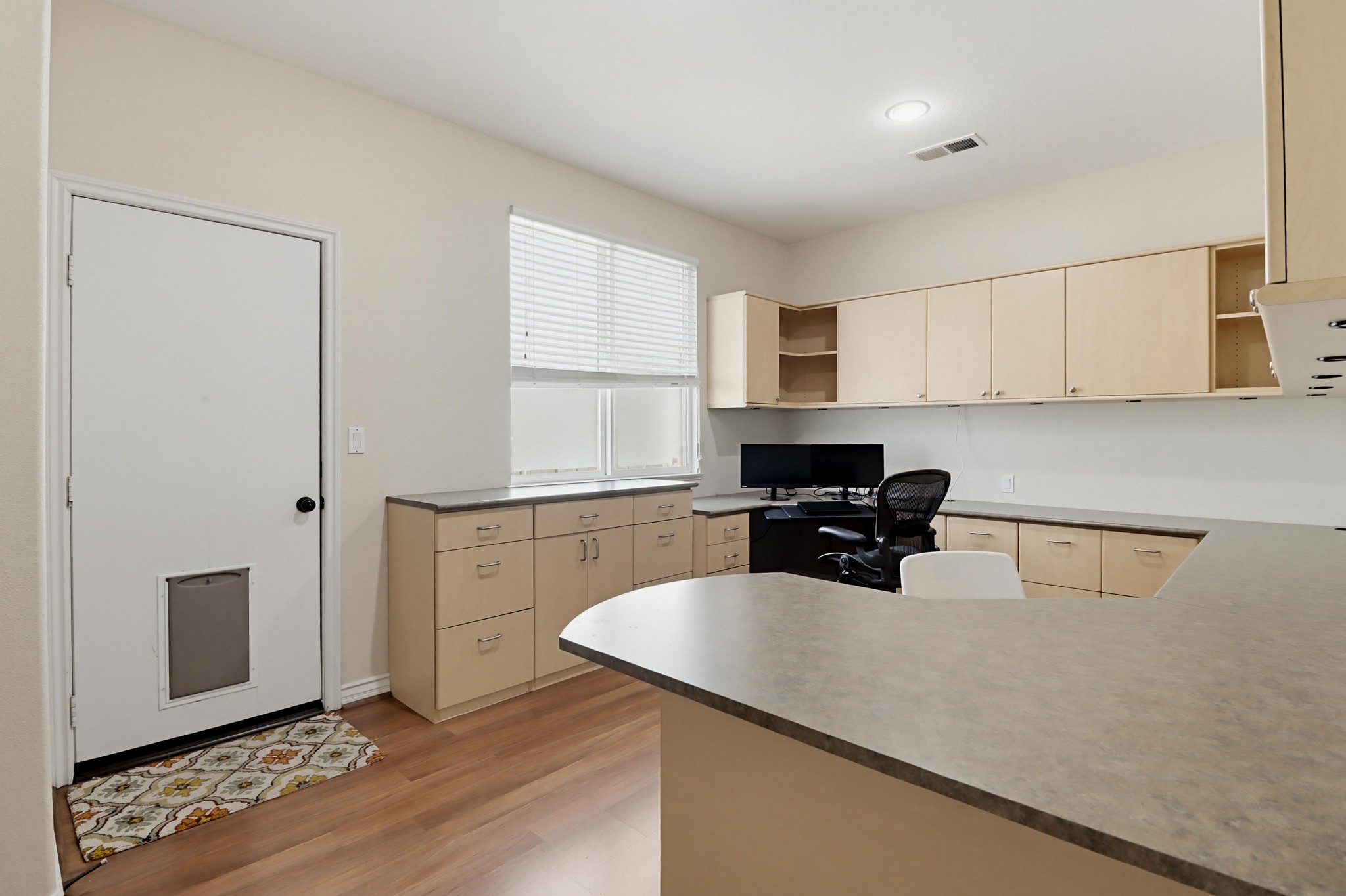 Virtual tour photo 18 of 63 for 810 Scenic Terrace Pl