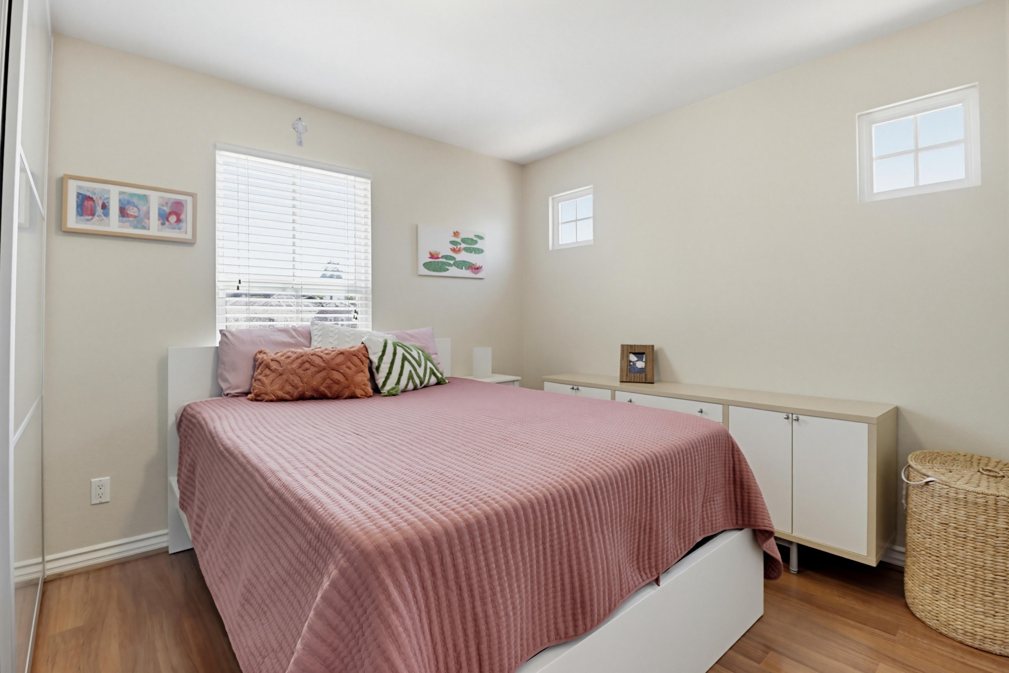 Virtual tour photo 21 of 63 for 810 Scenic Terrace Pl