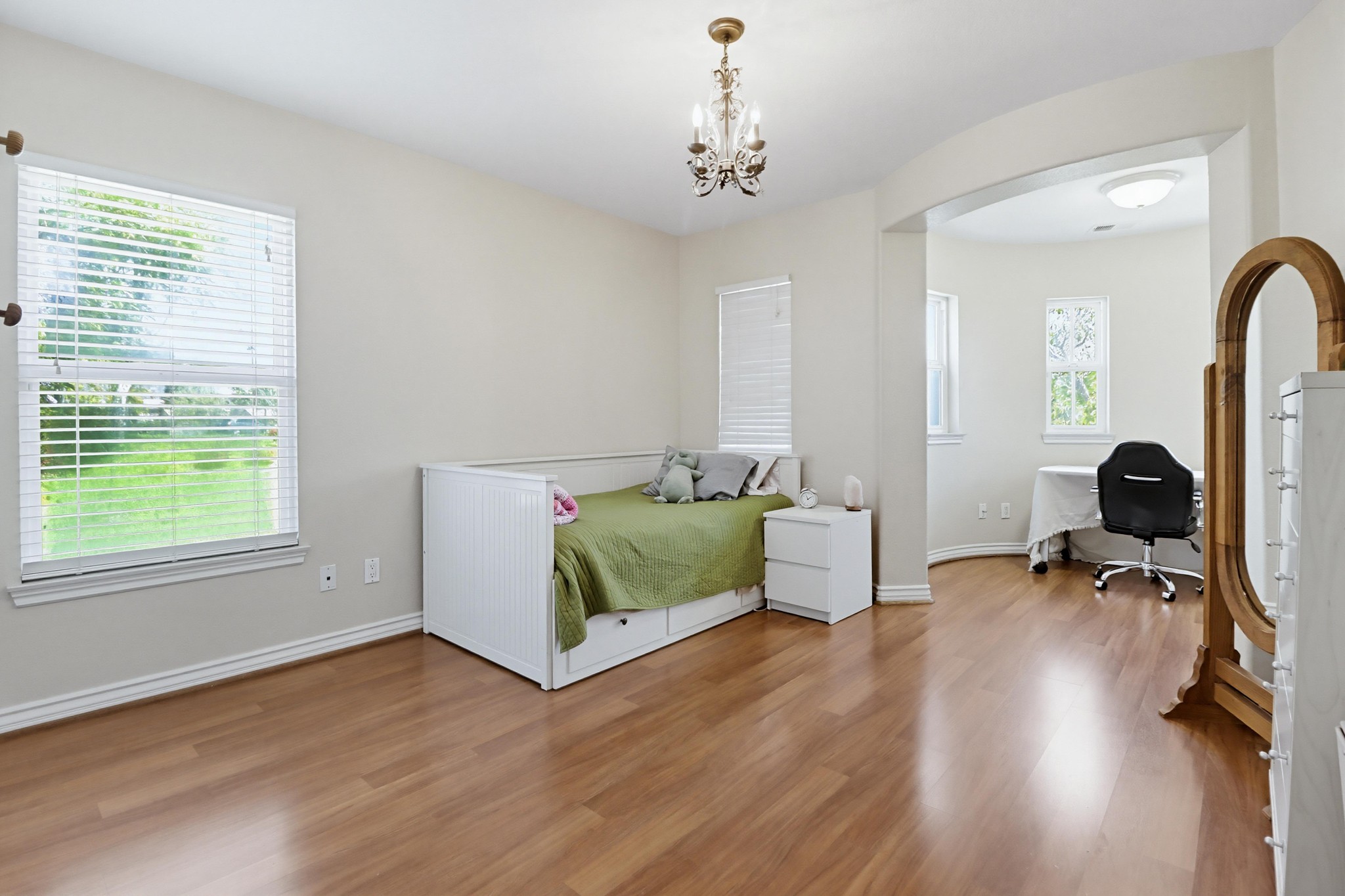 Virtual tour photo 38 of 63 for 810 Scenic Terrace Pl