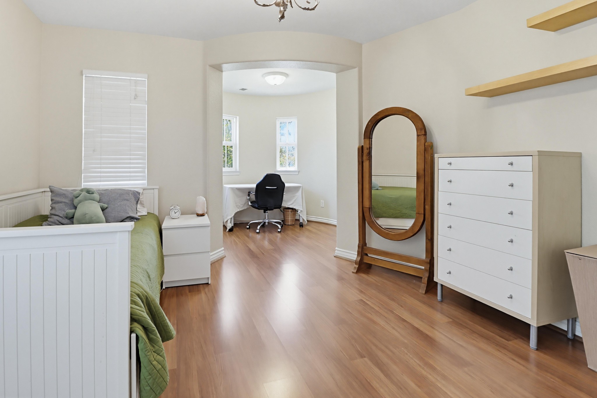 Virtual tour photo 39 of 63 for 810 Scenic Terrace Pl