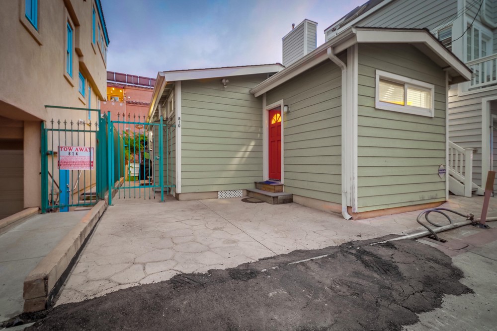 Virtual tour photo 1 of 42 for 810 Vanitie Ct