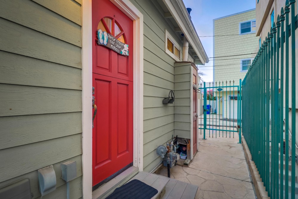 Virtual tour photo 3 of 42 for 810 Vanitie Ct