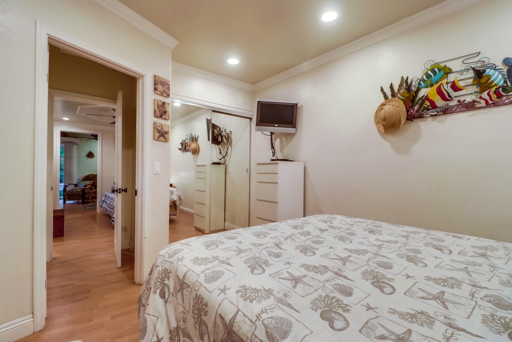Virtual tour photo 32 of 42 for 810 Vanitie Ct