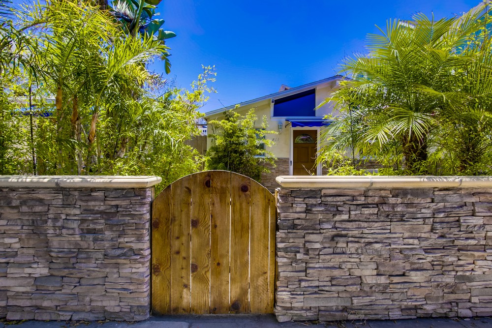 Virtual tour photo 1 of 46 for 811 Cohasset Ct