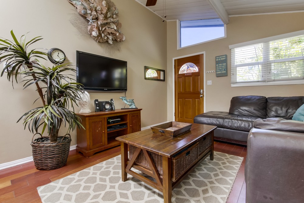 Virtual tour photo 14 of 46 for 811 Cohasset Ct