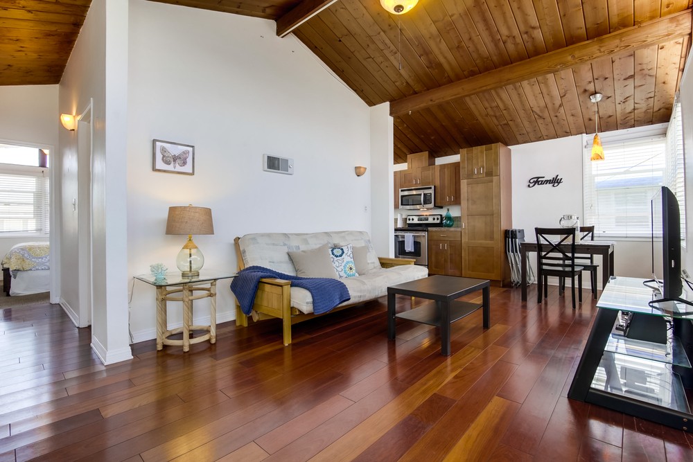 Virtual tour photo 39 of 46 for 811 Cohasset Ct