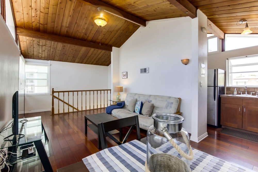 Virtual tour photo 42 of 46 for 811 Cohasset Ct