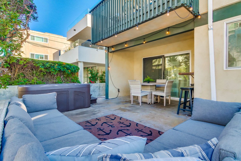 Virtual tour photo 6 of 45 for 811 Manhattan Ct