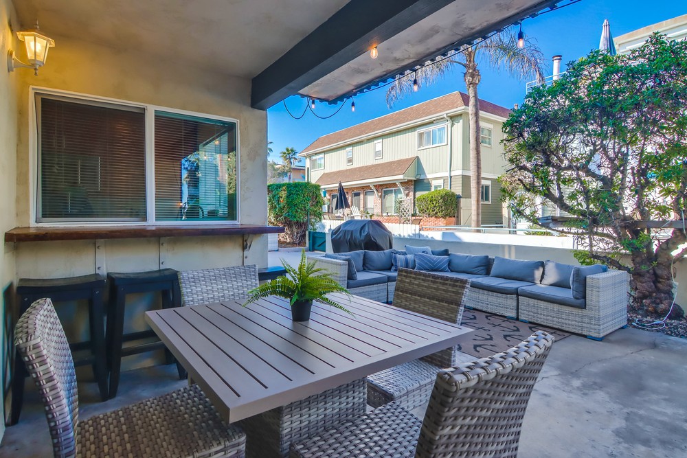 Virtual tour photo 15 of 45 for 811 Manhattan Ct