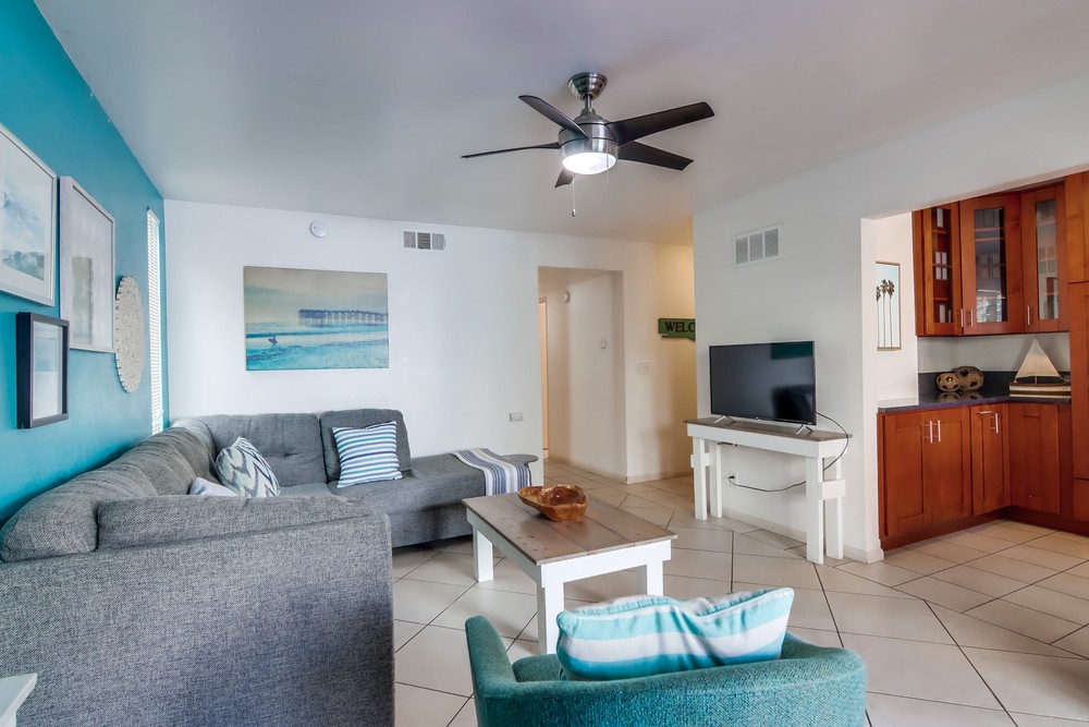 Virtual tour photo 21 of 45 for 811 Manhattan Ct