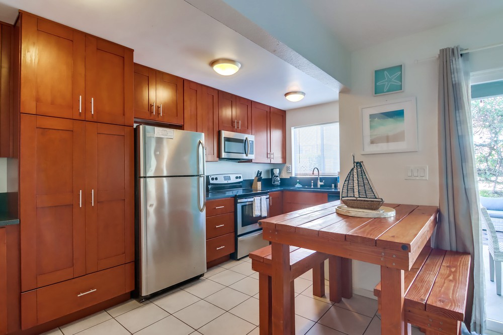 Virtual tour photo 28 of 45 for 811 Manhattan Ct