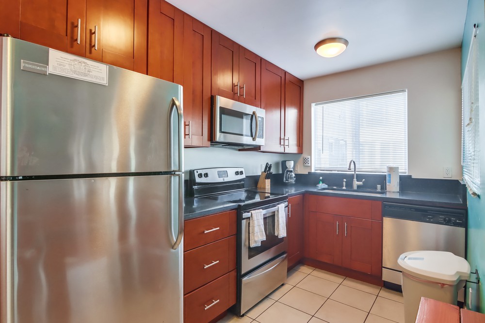 Virtual tour photo 29 of 45 for 811 Manhattan Ct