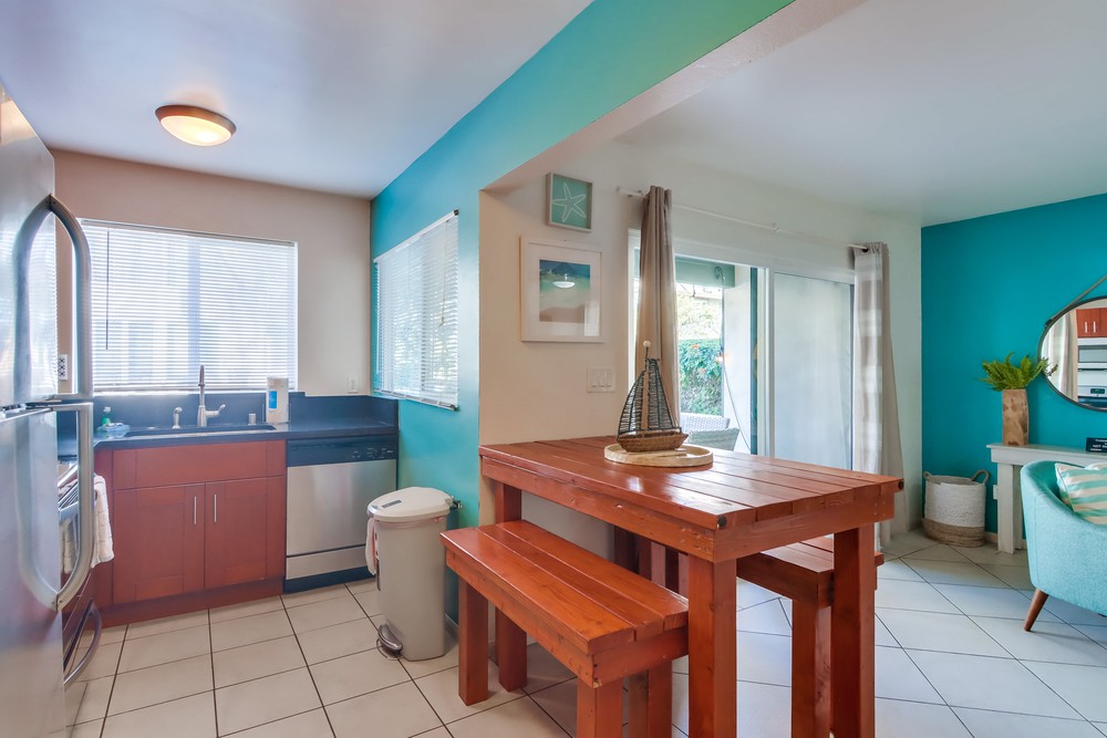 Virtual tour photo 30 of 45 for 811 Manhattan Ct